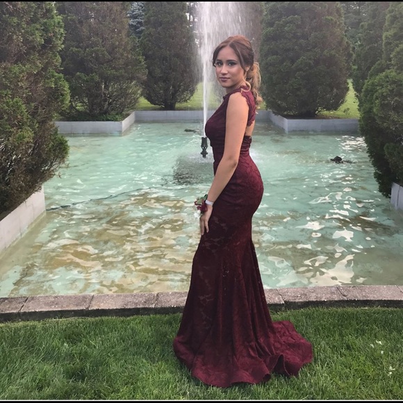 Dresses & Skirts - Prom dress with train. Lace and little open back.